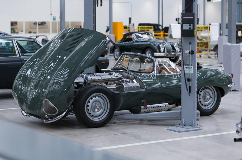 Illustration for article titled OMG, Jaguar land Rover, please let them do tours.